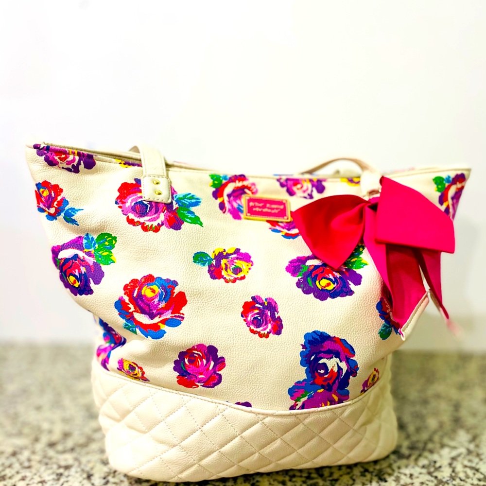 Betsey Johnson white floral handbag